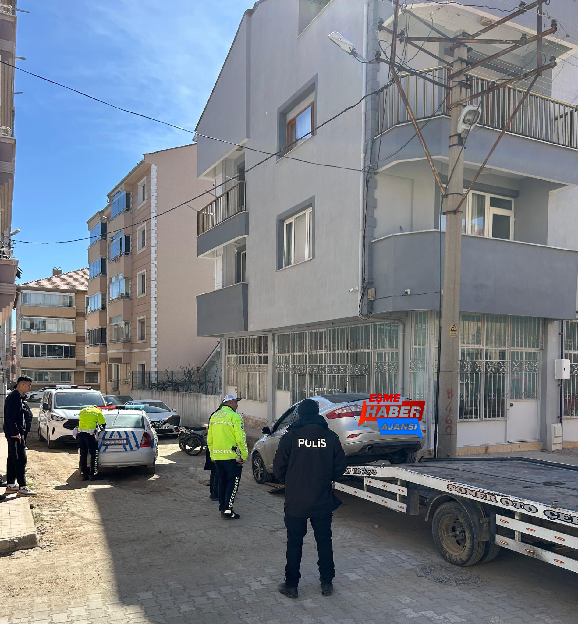 Eşme’de Emniyet Göz Açtırmıyor: Dur İhtarına Uymayan Sürücüye 300 Bin TL Ceza